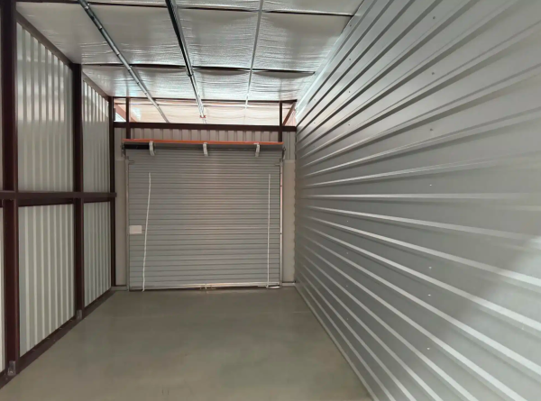 Facility photo: //images.sparefoot.com/medium/23842368c1ac594106d.png