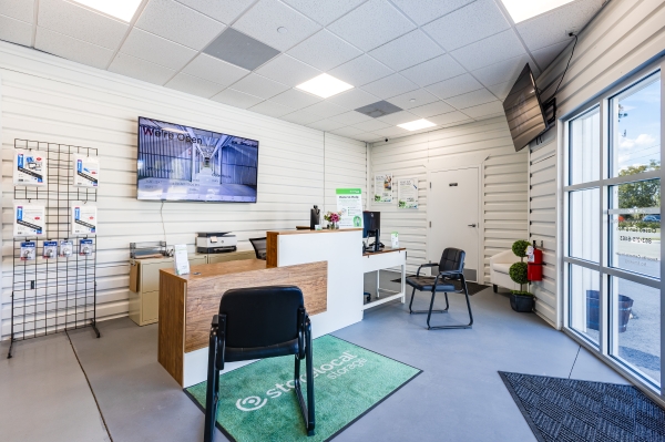 Facility photo: //images.sparefoot.com/medium/23843469692a029c32f.jpg