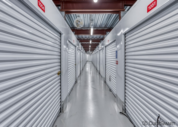 Facility photo: //images.sparefoot.com/medium/2384436880acc7201e1.jpg
