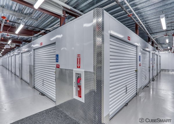 Facility photo: //images.sparefoot.com/medium/2384436880acc846641.jpg