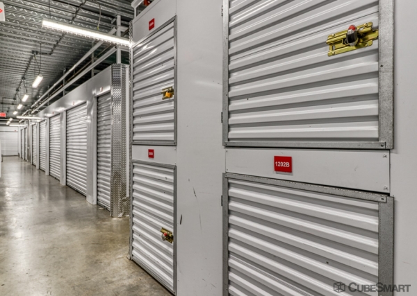 Facility photo: //images.sparefoot.com/medium/23848968833a4b292e4.jpg