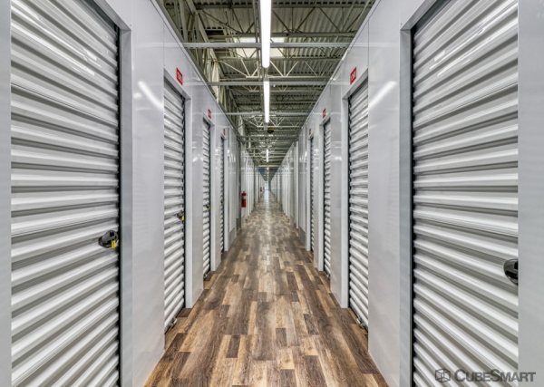 Facility photo: //images.sparefoot.com/medium/23852268cbc2216688e.jpg