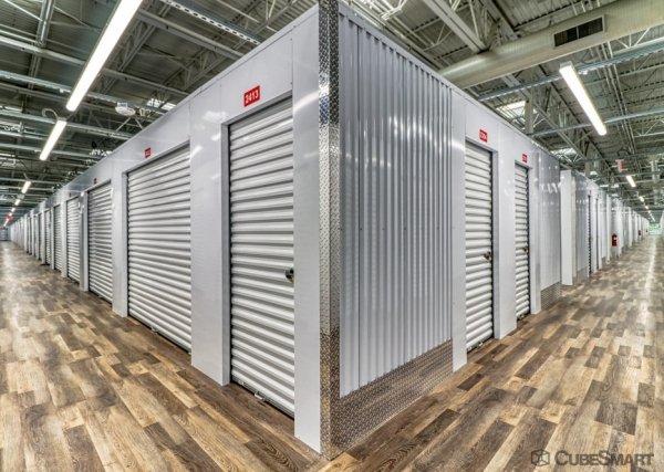 Facility photo: //images.sparefoot.com/medium/238522691edb848d95e.jpg