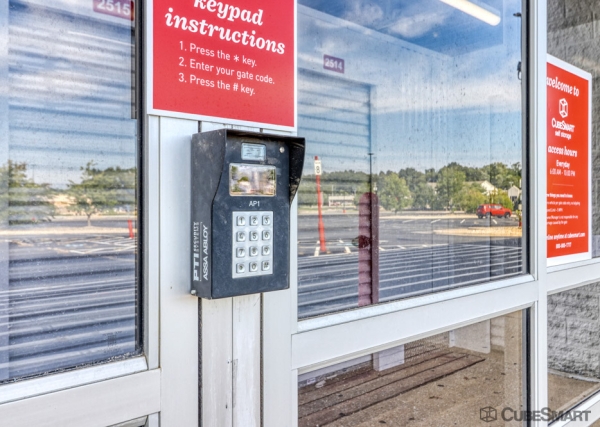 Facility photo: //images.sparefoot.com/medium/2385226970974d03ef8.jpg