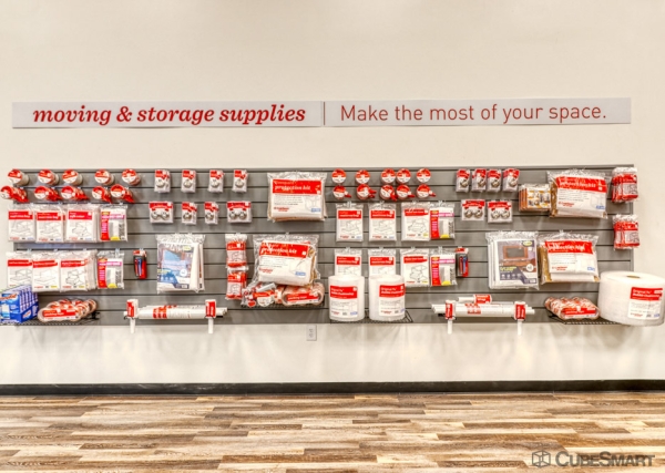 Facility photo: //images.sparefoot.com/medium/2385226a194d02b04fc.jpg