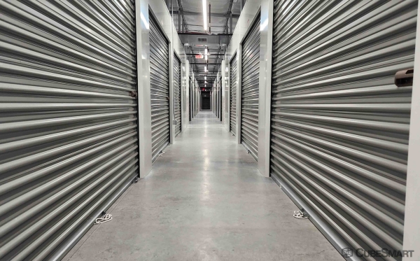 Facility photo: //images.sparefoot.com/medium/238523688c6e9ae71bb.jpg