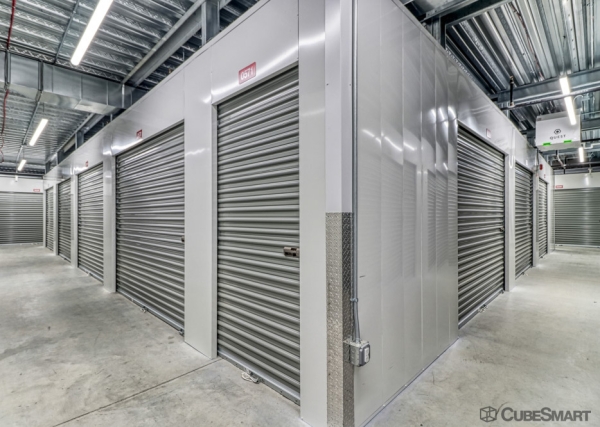 Facility photo: //images.sparefoot.com/medium/2385236a33a9c59206a.jpg