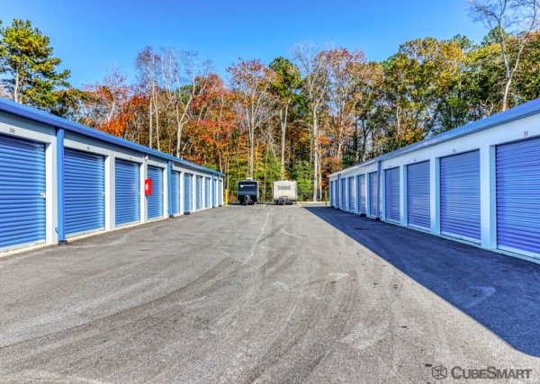 Facility photo: //images.sparefoot.com/medium/238534691ecbffd089b.jpg