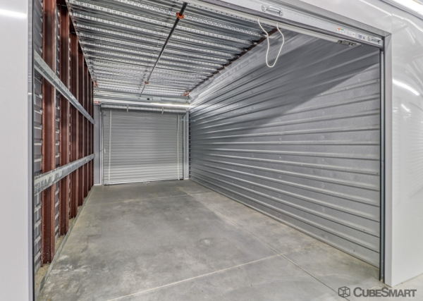 Facility photo: //images.sparefoot.com/medium/238534691ecc0104151.jpg