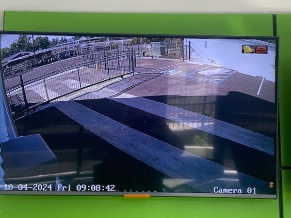 Facility photo: //images.sparefoot.com/medium/23854969943100f0722.jpg