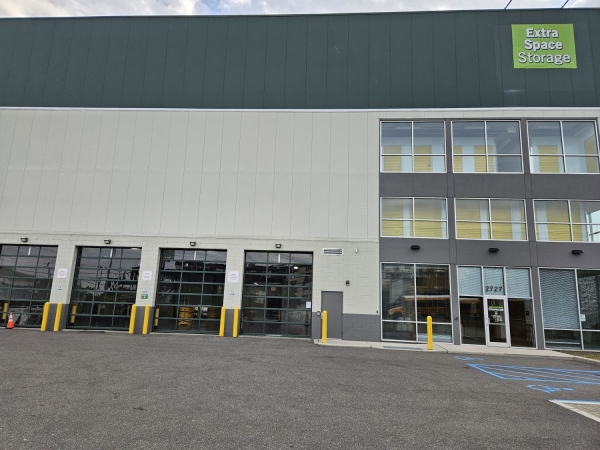 Facility photo: //images.sparefoot.com/medium/238574699431769f016.jpg