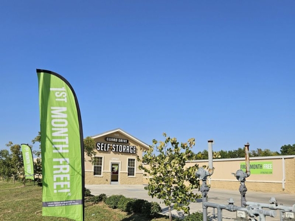 Storage Units at Extra Space Storage - 6591 - Dallas - Guard Dr - 1332 Guard Drive