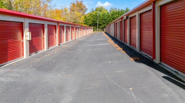 Facility photo: //images.sparefoot.com/medium/238584690e132b71ae8.png