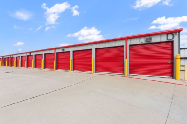 Facility photo: //images.sparefoot.com/medium/23858568b7062914018.jpg
