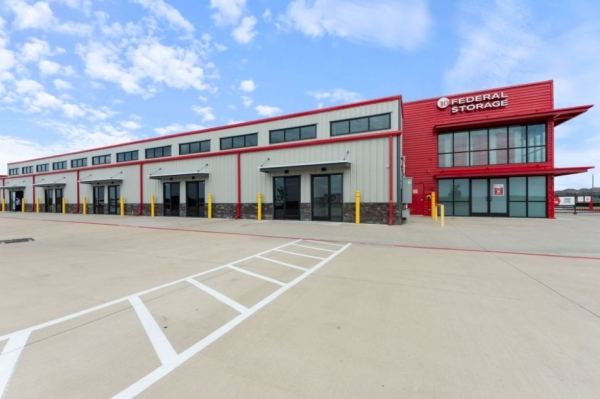 Facility photo: //images.sparefoot.com/medium/23858568b7062c93d75.jpg