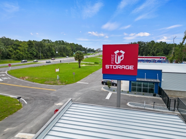 Facility photo: //images.sparefoot.com/medium/23861068dd61b943036.jpg