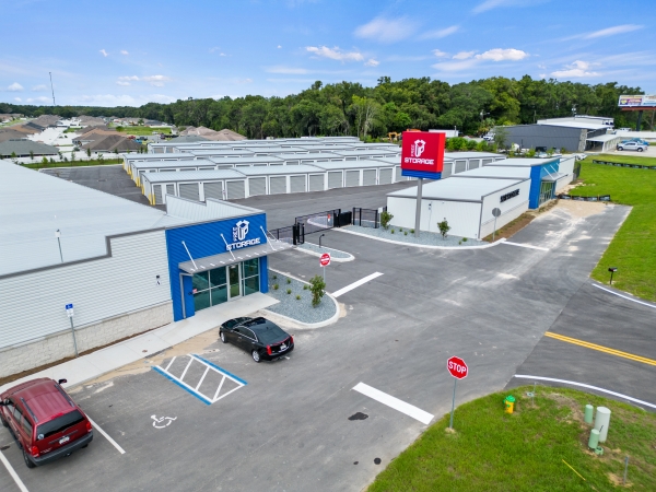Facility photo: //images.sparefoot.com/medium/23861068dd61be13403.jpg