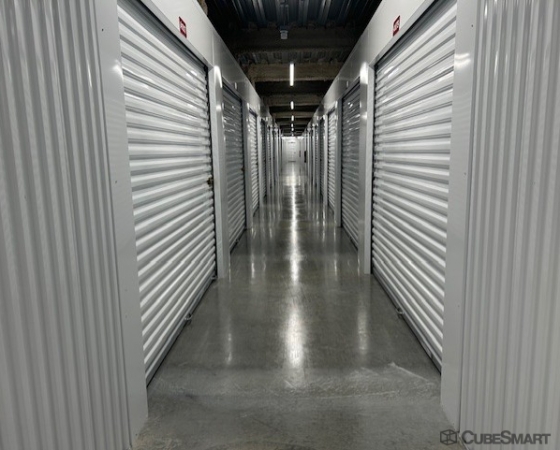 Storage Units at CubeSmart Self Storage - 3971 Colonial Blvd - FL - 3971 Colonial Boulevard