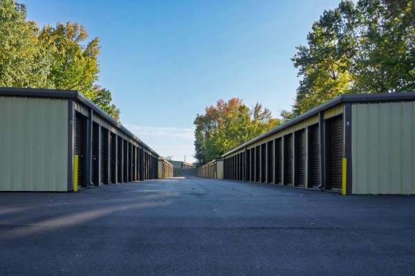 Facility photo: //images.sparefoot.com/medium/238712695fd50f0b876.jpg