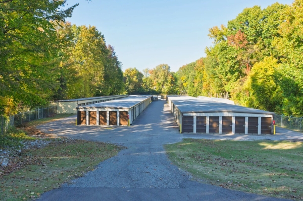 Facility photo: //images.sparefoot.com/medium/238712695fd51009c6c.jpg