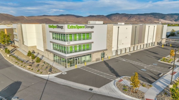 Facility photo: //images.sparefoot.com/medium/238749699430f996524.jpg