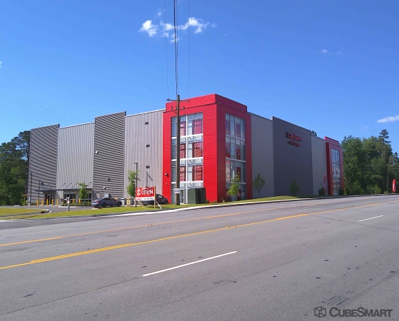 Facility photo: //images.sparefoot.com/medium/238780686f8828ab42d.jpg