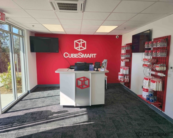 Facility photo: //images.sparefoot.com/medium/23878068e785a5130a6.jpg