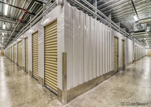 Facility photo: //images.sparefoot.com/medium/2387806954dfb7d8d96.jpg