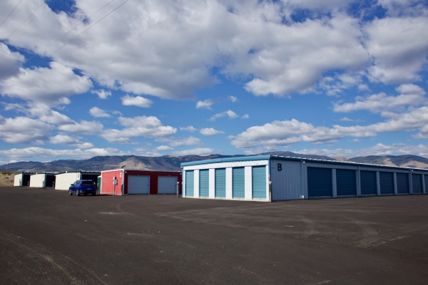 Facility photo: //images.sparefoot.com/medium/23882467522ae7af52e.jpeg