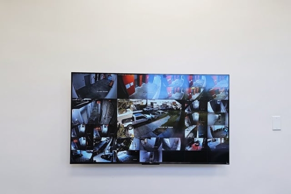 Facility photo: //images.sparefoot.com/medium/23882669e627cfc9420.jpg