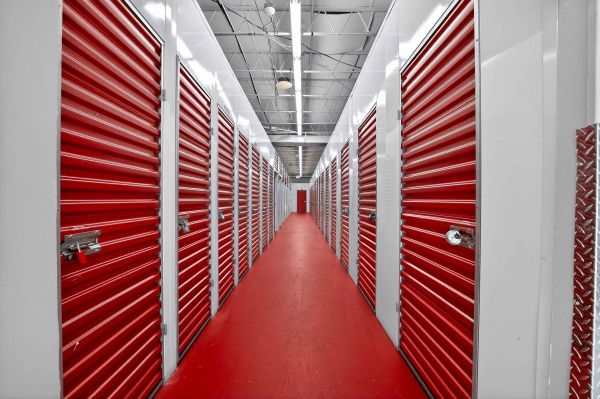 Facility photo: //images.sparefoot.com/medium/23883269cfcef866ac2.jpg