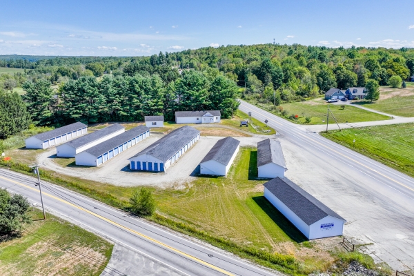 Facility photo: //images.sparefoot.com/medium/238855695e866d65847.jpg