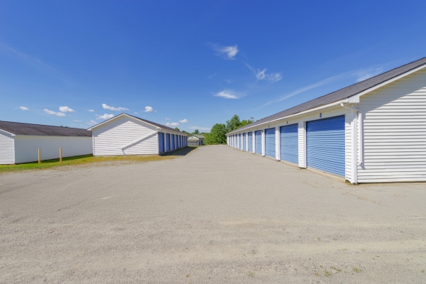 Facility photo: //images.sparefoot.com/medium/238855695e866fd41d0.jpg