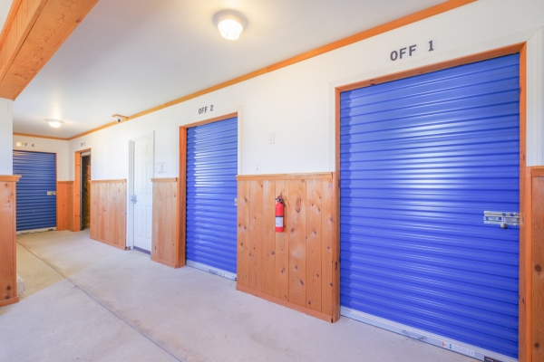 Facility photo: //images.sparefoot.com/medium/238855695e867228488.jpg