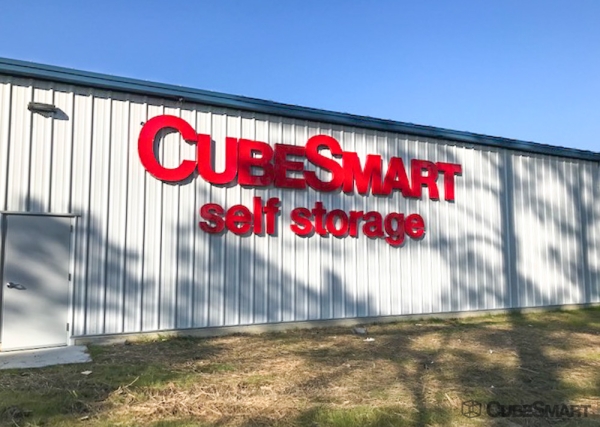 Facility photo: //images.sparefoot.com/medium/238861688c700fabc84.jpg