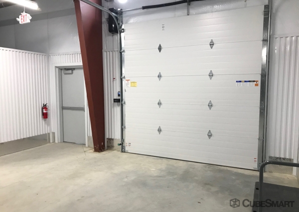 Facility photo: //images.sparefoot.com/medium/23886169032019b651a.jpg