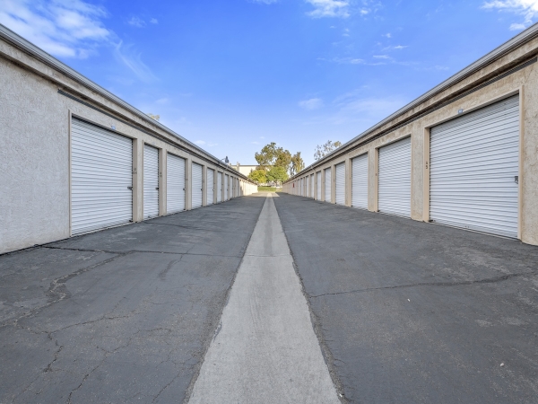 Facility photo: //images.sparefoot.com/medium/2388636941f1ad355c1.jpg