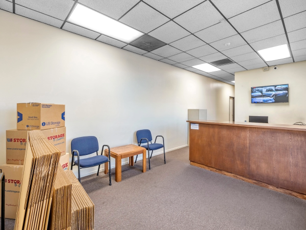 Facility photo: //images.sparefoot.com/medium/2388636941f1b20e738.png