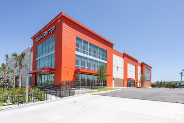 Facility photo: //images.sparefoot.com/medium/23886669f89b7e4aa99.jpg