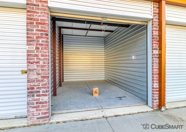 Storage Units at CubeSmart Self Storage TX Arlington W Pleasant Ridge Rd - 2130 West Pleasant Ridge Road