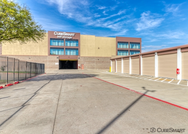 Facility photo: //images.sparefoot.com/medium/2388966883536d0837b.jpg