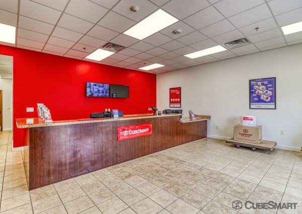 Facility photo: //images.sparefoot.com/medium/2388986890737de808c.jpg