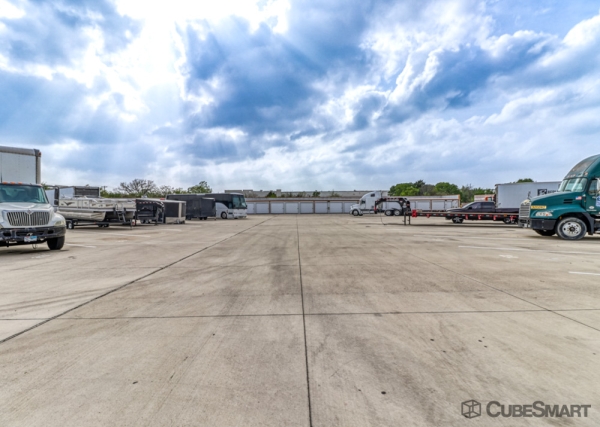 Storage Units at CubeSmart Self Storage TX Lancaster N Houston School Rd - 3645 North Houston School Road