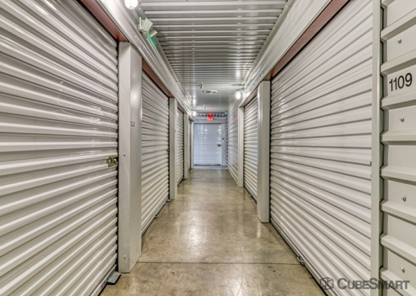 Facility photo: //images.sparefoot.com/medium/2388996880a7a7c783f.jpg