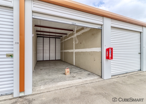 Facility photo: //images.sparefoot.com/medium/23889969f7109f39372.jpg