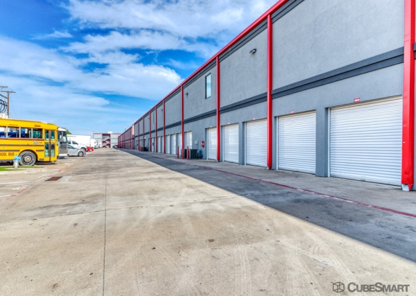 Facility photo: //images.sparefoot.com/medium/238900686f945dbd570.jpg