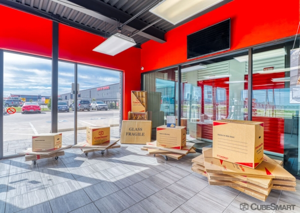 Facility photo: //images.sparefoot.com/medium/238900691f0023d0c17.jpg