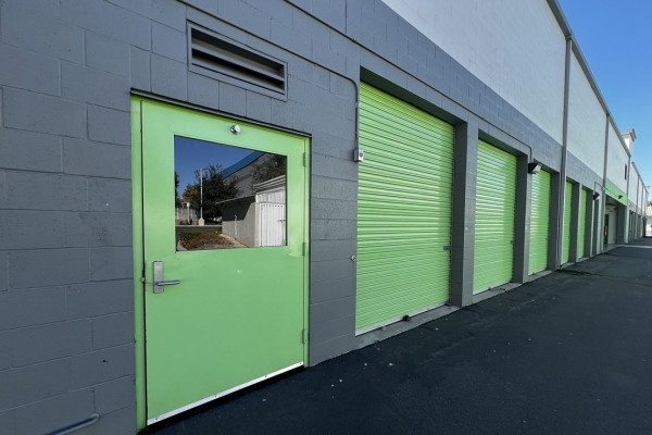 Facility photo: //images.sparefoot.com/medium/238938676462a192436.jpg