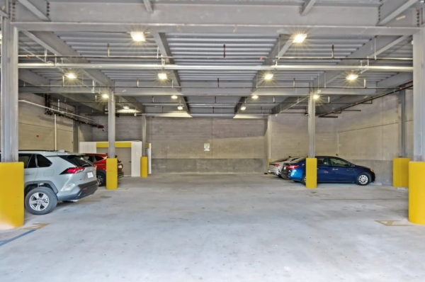 Facility photo: //images.sparefoot.com/medium/23894468d5b752d97fe.jpg