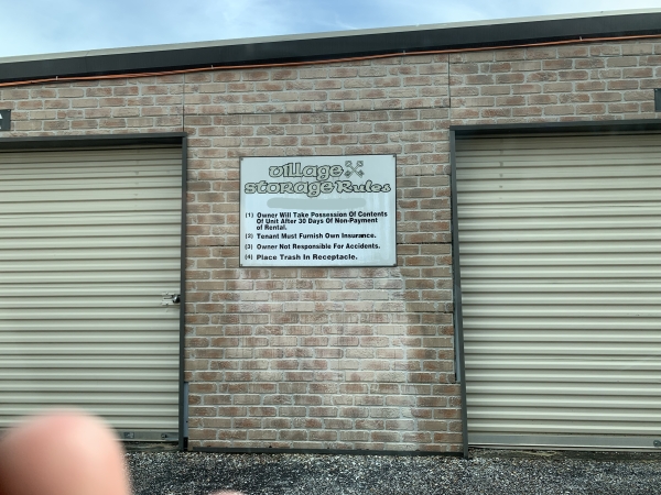 Facility photo: //images.sparefoot.com/medium/2389526887ba796786c.jpeg